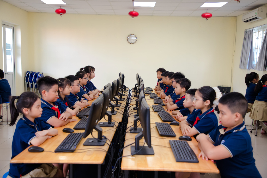 Chương trình Tin học và Công nghệ (ICT)
