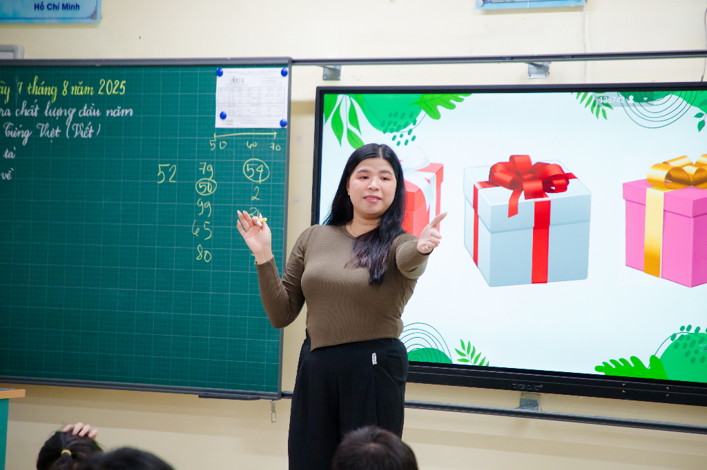 Chương trình tiếng Anh tăng cường